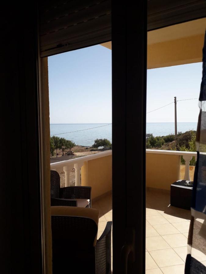 Al Faro Bed & Breakfast Realmonte Bagian luar foto