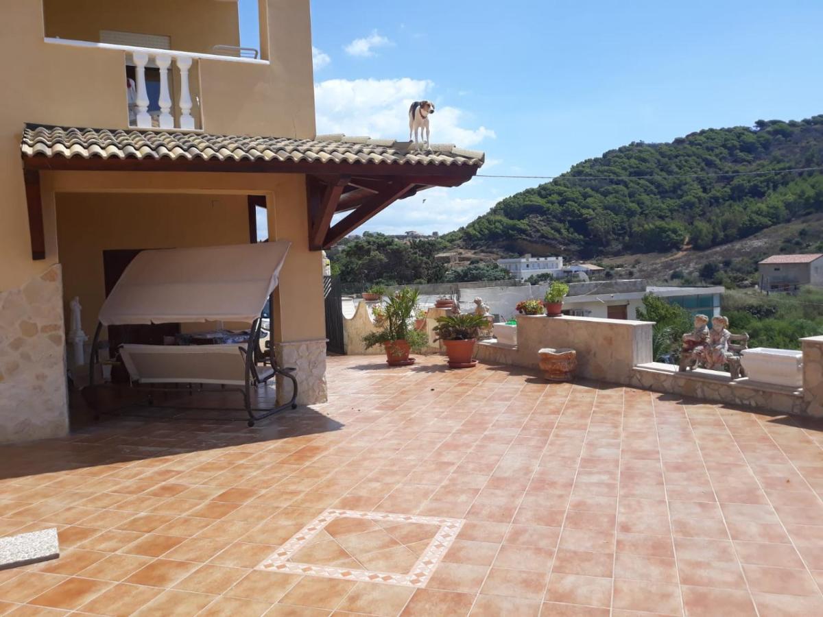 Al Faro Bed & Breakfast Realmonte Bagian luar foto