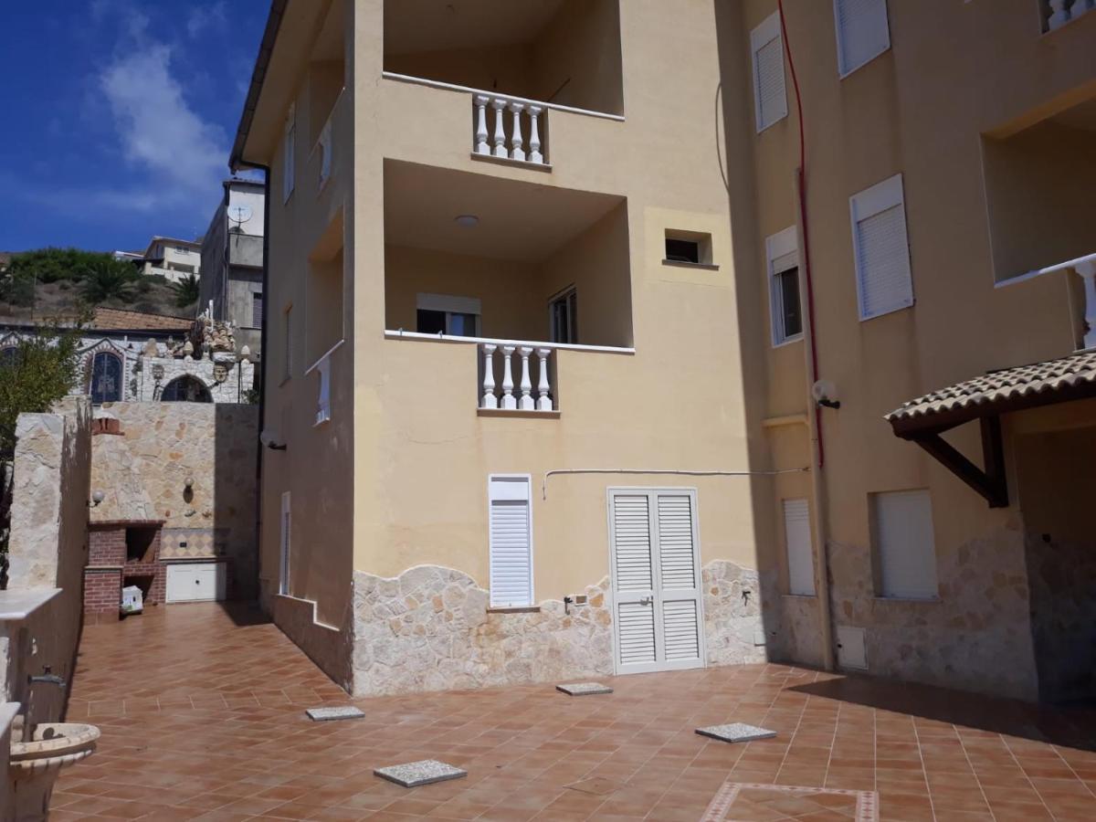 Al Faro Bed & Breakfast Realmonte Bagian luar foto