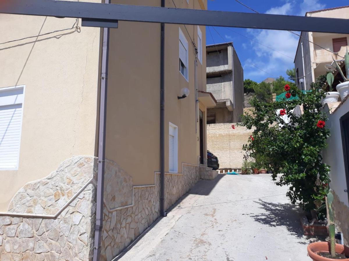 Al Faro Bed & Breakfast Realmonte Bagian luar foto