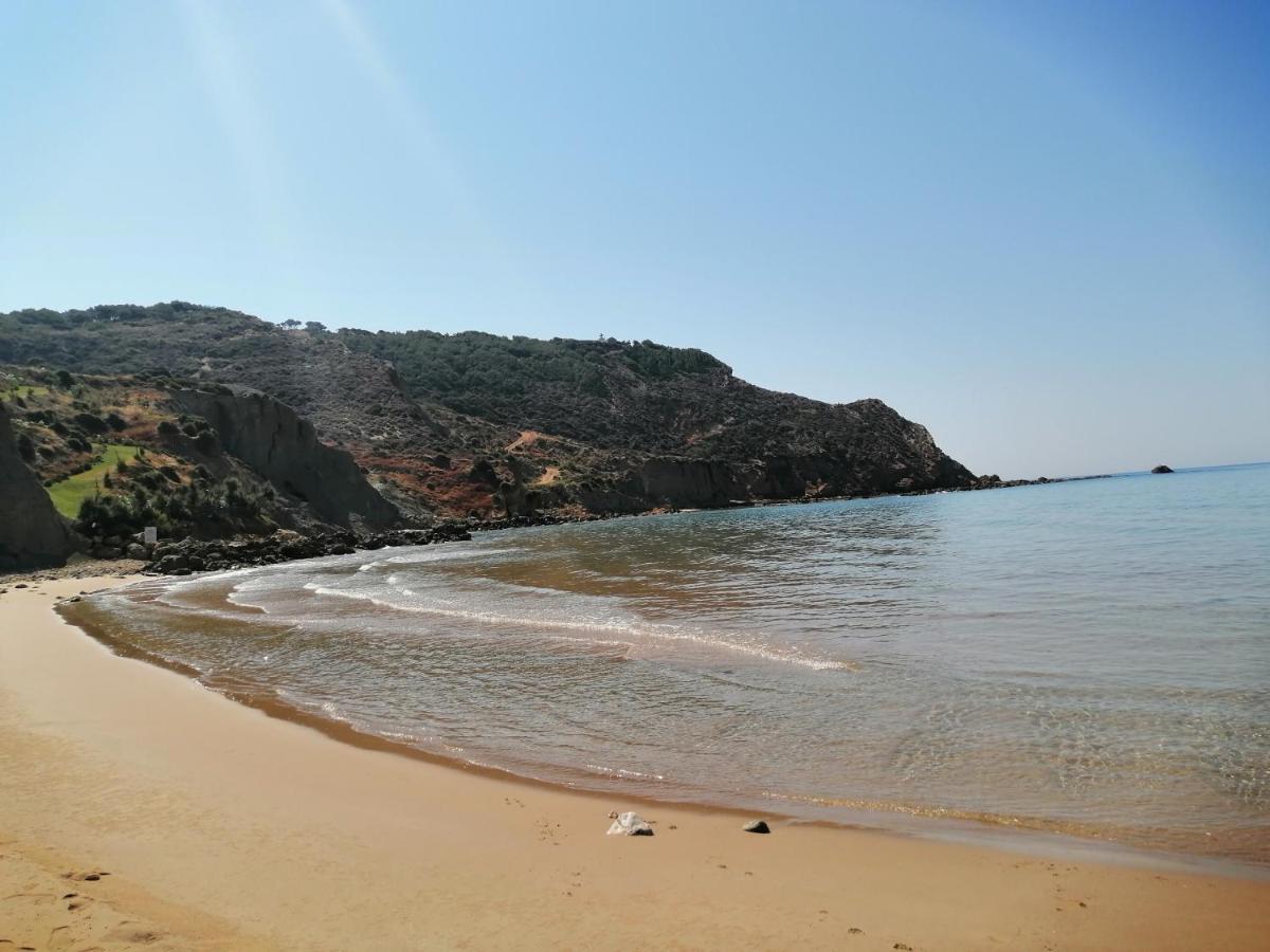 Al Faro Bed & Breakfast Realmonte Bagian luar foto