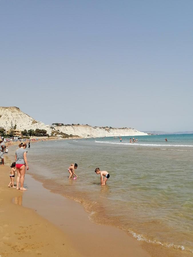 Al Faro Bed & Breakfast Realmonte Bagian luar foto
