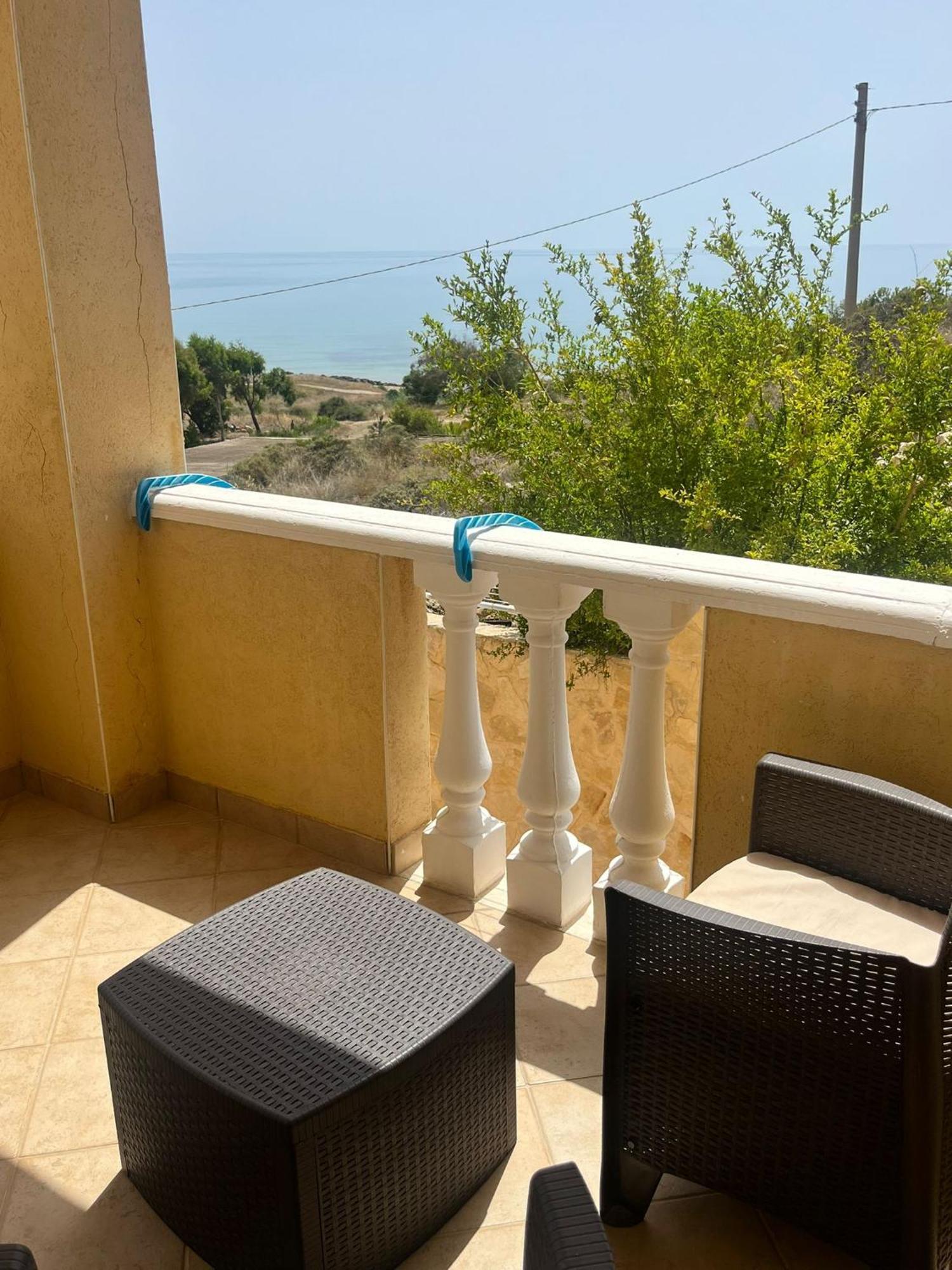 Al Faro Bed & Breakfast Realmonte Bagian luar foto