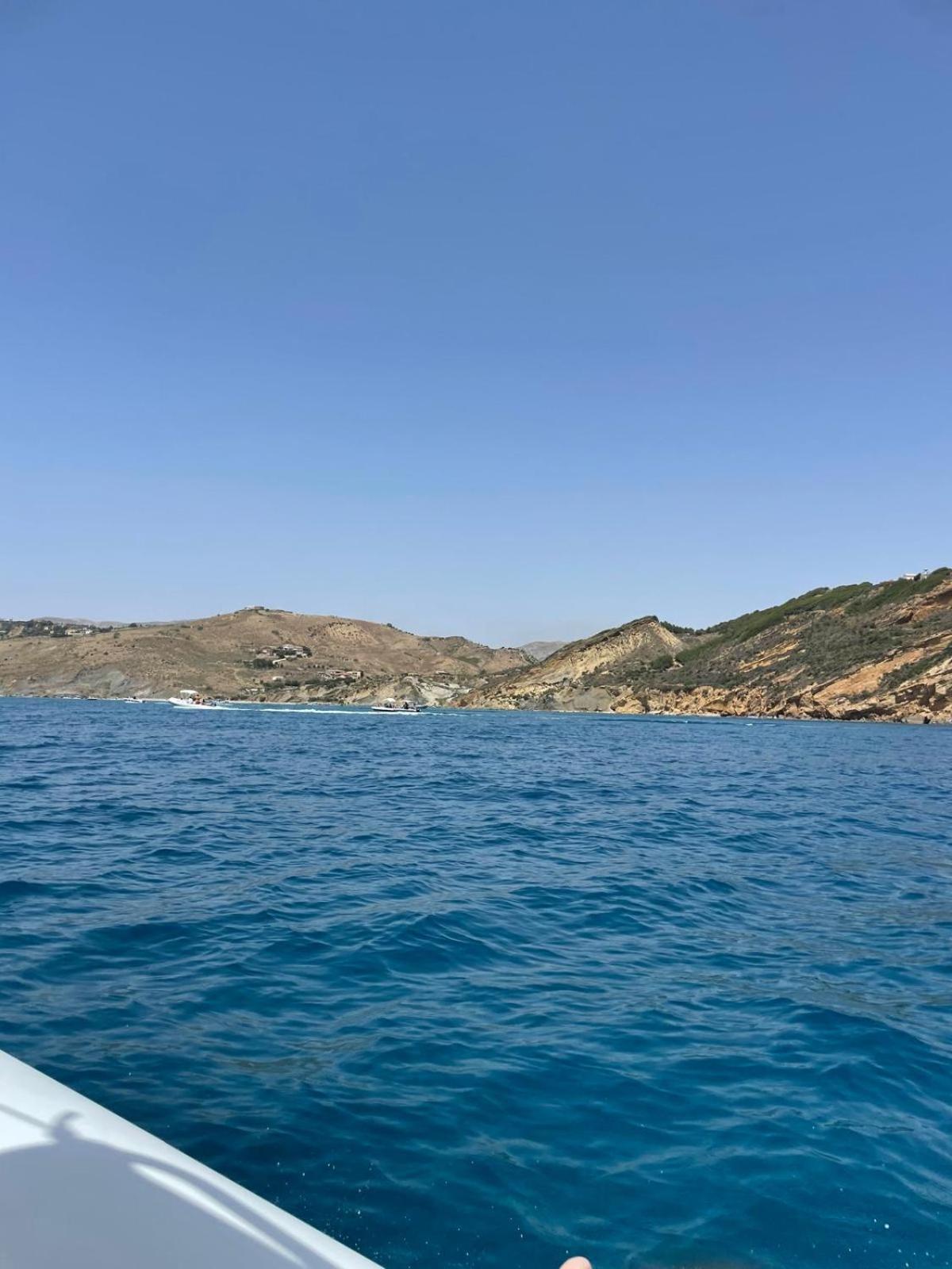 Al Faro Bed & Breakfast Realmonte Bagian luar foto
