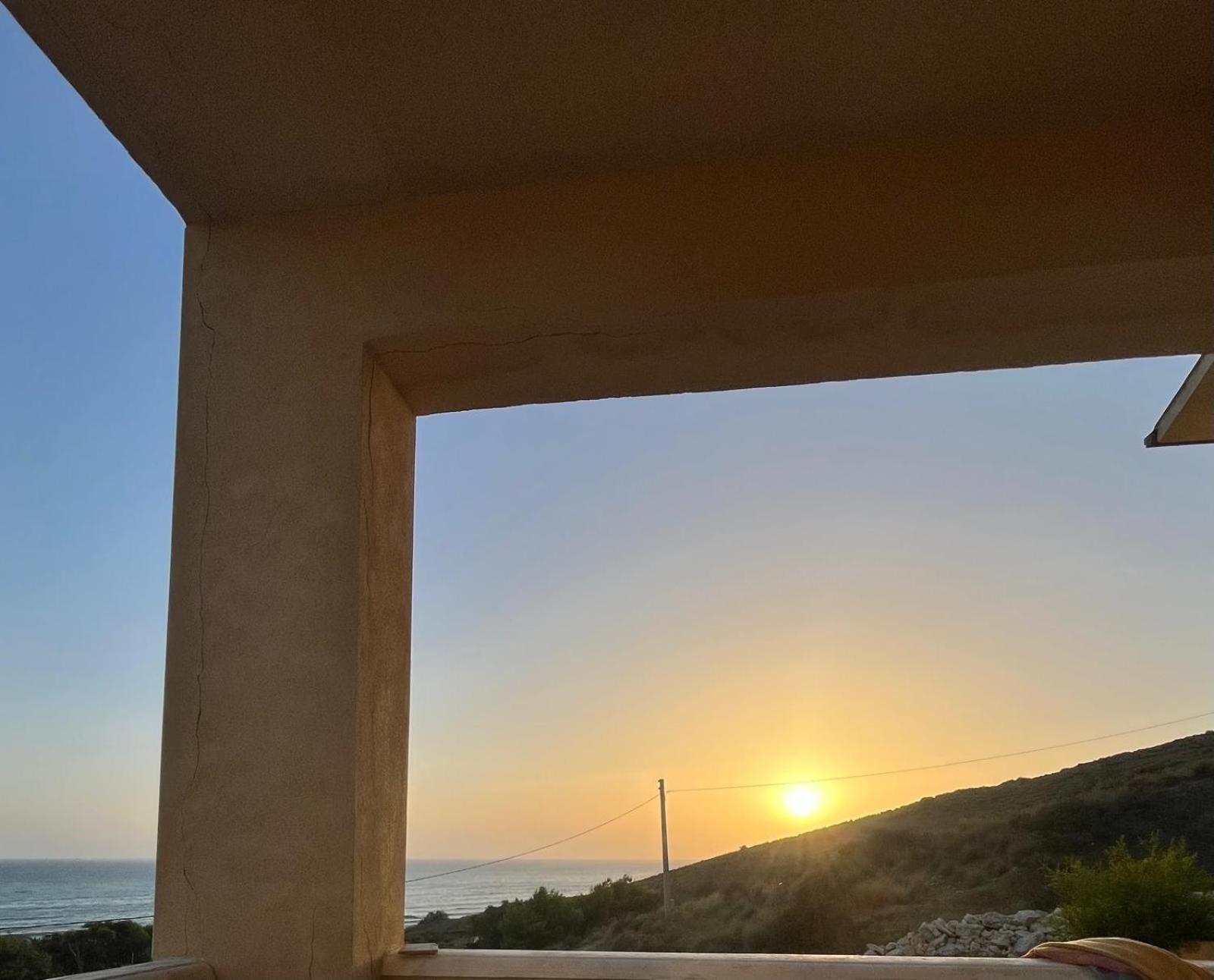 Al Faro Bed & Breakfast Realmonte Bagian luar foto